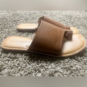 Lucky Brand flats sandals size 7.5